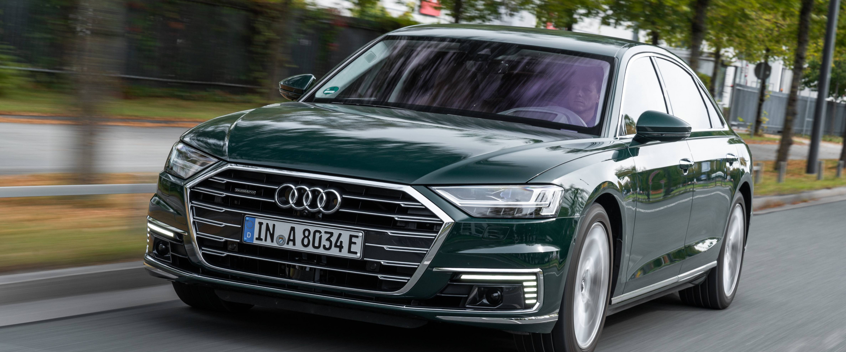 https://aumhyblfao.cloudimg.io/crop/2880x1200/n/https://s3.eu-central-1.amazonaws.com/bourguignon-nl/08/2003-audi-a8-l-tfsi-4.jpg?v=1-0