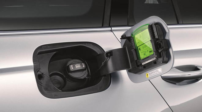 https://aumhyblfao.cloudimg.io/crop/660x366/n/https://s3.eu-central-1.amazonaws.com/bourguignon-nl/04/2004-skoda-nieuwe-octavia-combi-32.jpg?v=1-0