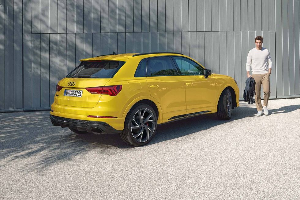 2204-audi-rs-q3-22.jpg