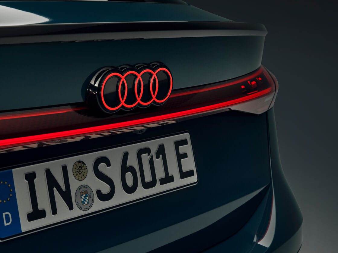 audis6sportbacke-tron-8