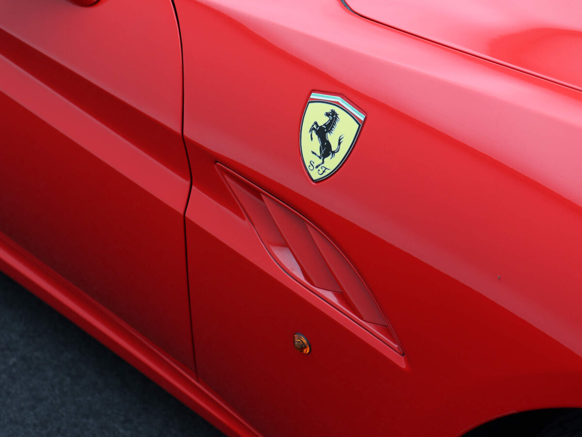 Ferrari California 4.3 V8  | Cruise control | PDC voor | 20inch Daimond finish velgen | Interieur Cuoio