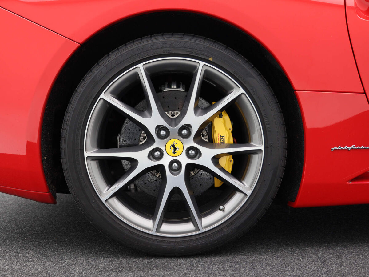 Ferrari California 4.3 V8  | Cruise control | PDC voor | 20inch Daimond finish velgen | Interieur Cuoio