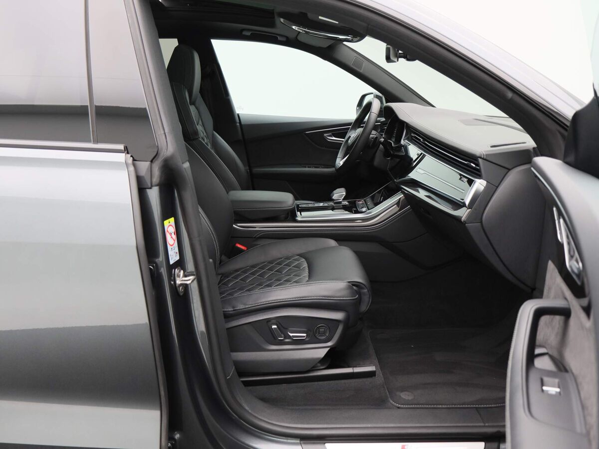 Audi SQ8 4.0 TFSI quattro | 22"lm | S sportstoelen | leder dashboard B&O | Pano dak