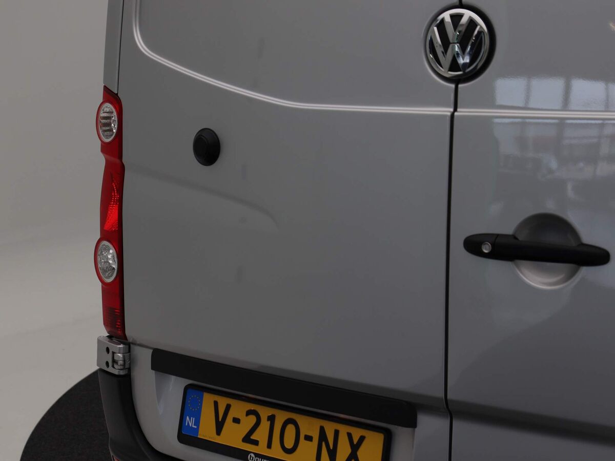 VW-Bedrijfswagens Crafter 35 2.0 TDi 164 Pk L2H2 Grijs metallic | Trekhaak | Camera | Navi |