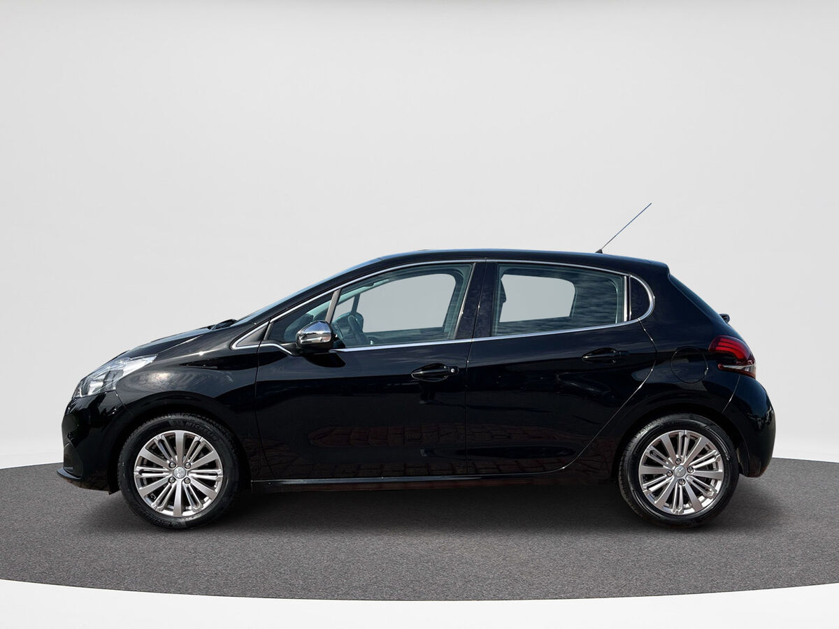 Peugeot 208 1.2 PureTech 110 pk | Navigatie | PDC | Clima |