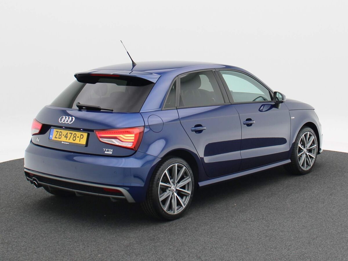 Audi A1 Sportback 1.0 TFSi S-Line Automaat | Navi | Cruise | Bi-Xenon | Bluetooth | Lederen stuur | 17 Inch