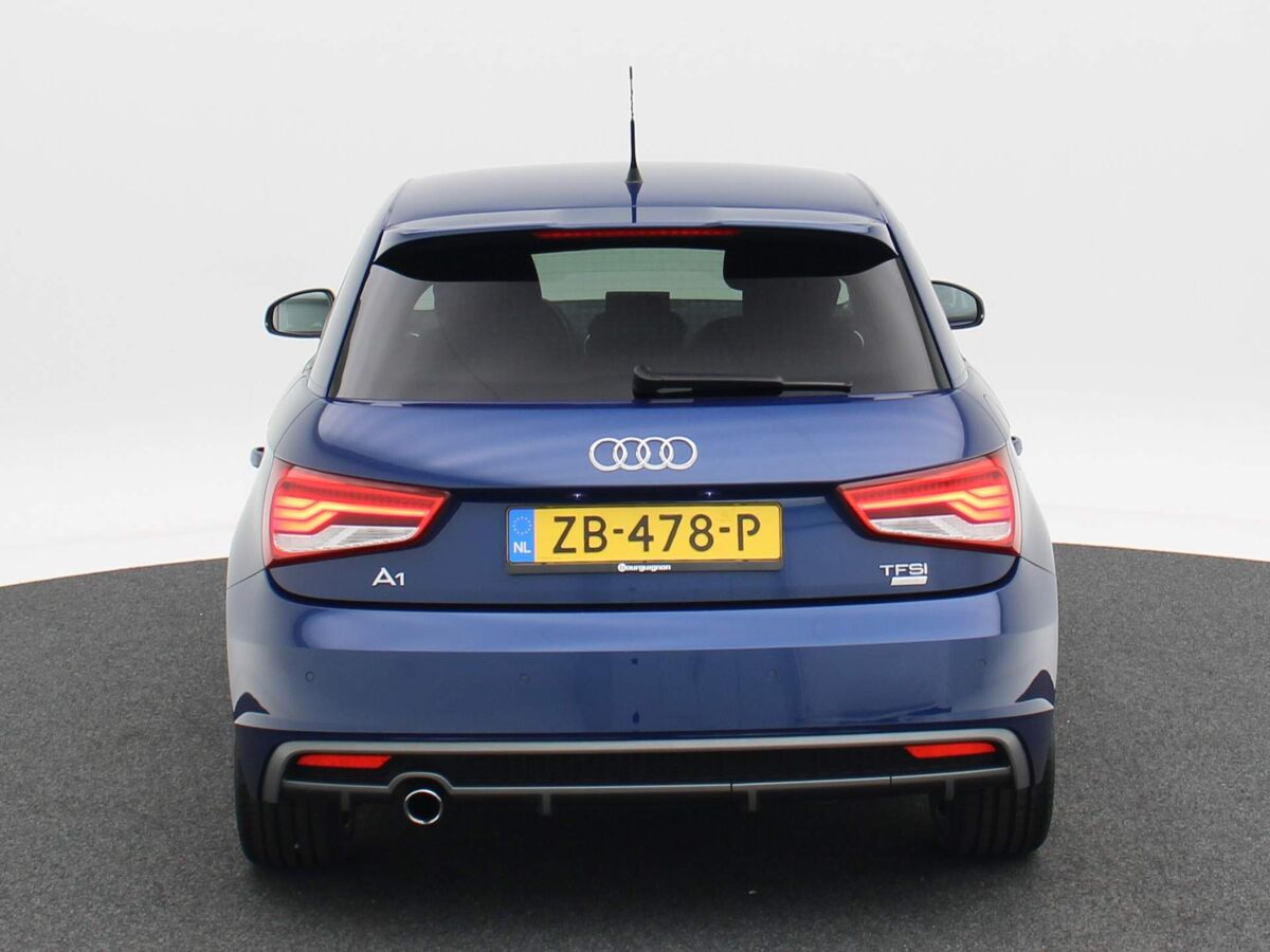 Audi A1 Sportback 1.0 TFSi S-Line Automaat | Navi | Cruise | Bi-Xenon | Bluetooth | Lederen stuur | 17 Inch