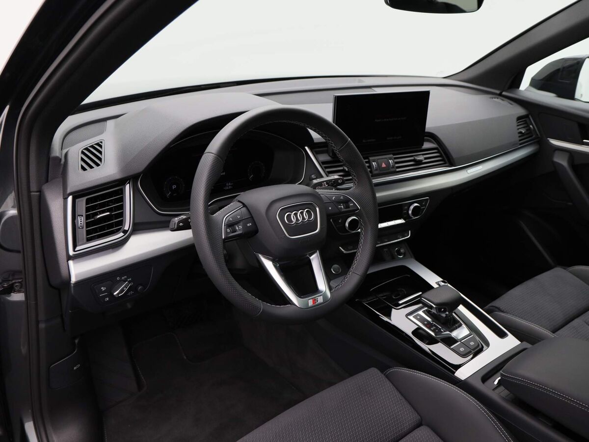 Audi Q5 50 TFSi 299 Pk e S-Line Competition | ECC | Adaptive Cruise | Panorama dak | 360 Camera | Navi | Carplay | Trekhaak