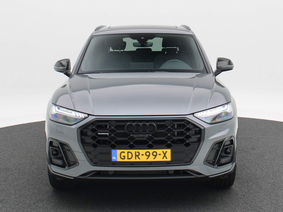 Audi Q5 50 TFSi 299 Pk e S-Line Competition | ECC | Adaptive Cruise | Panorama dak | 360 Camera | Navi | Carplay | Trekhaak