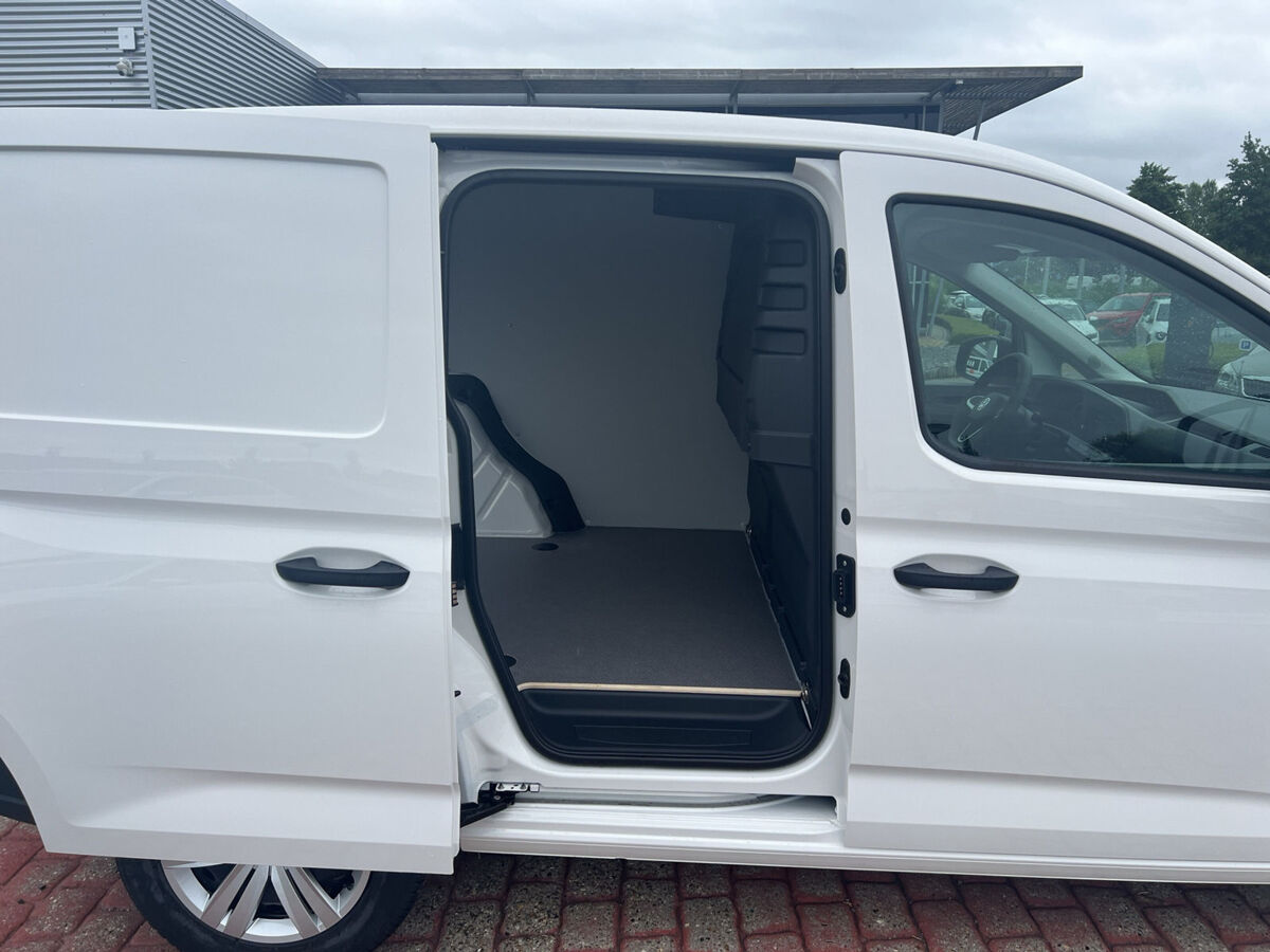 VW-Bedrijfswagens Caddy Cargo 2.0 TDI 102 pk | L1H1 | Airco | Betimmering | Achterdeuren |