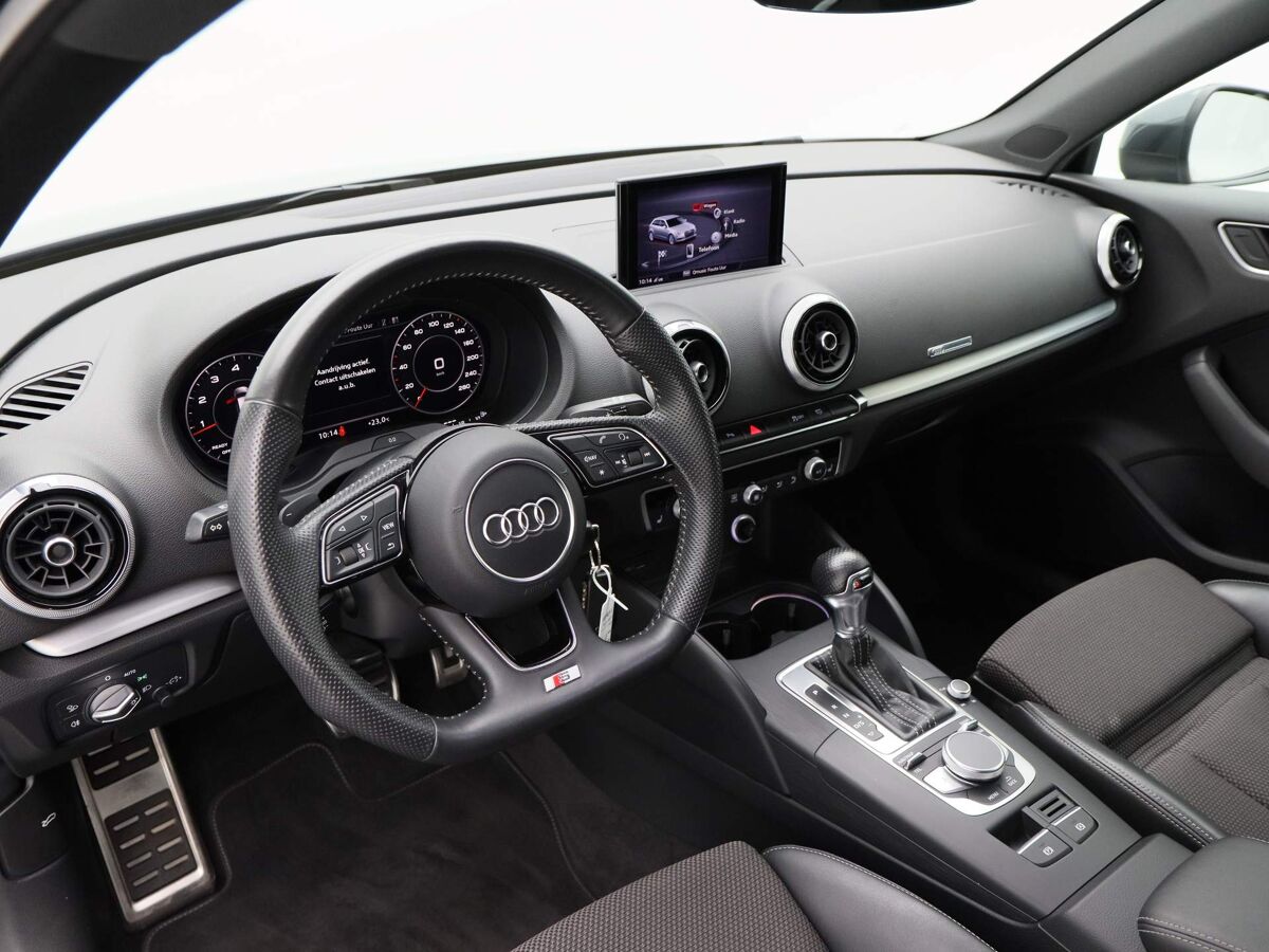 Audi A3 Sportback 35 TFSi 150 Pk S-Line | Navi | Full LED | 18 Inch | Camera | Virtual Cockpit | Stoelverwarming