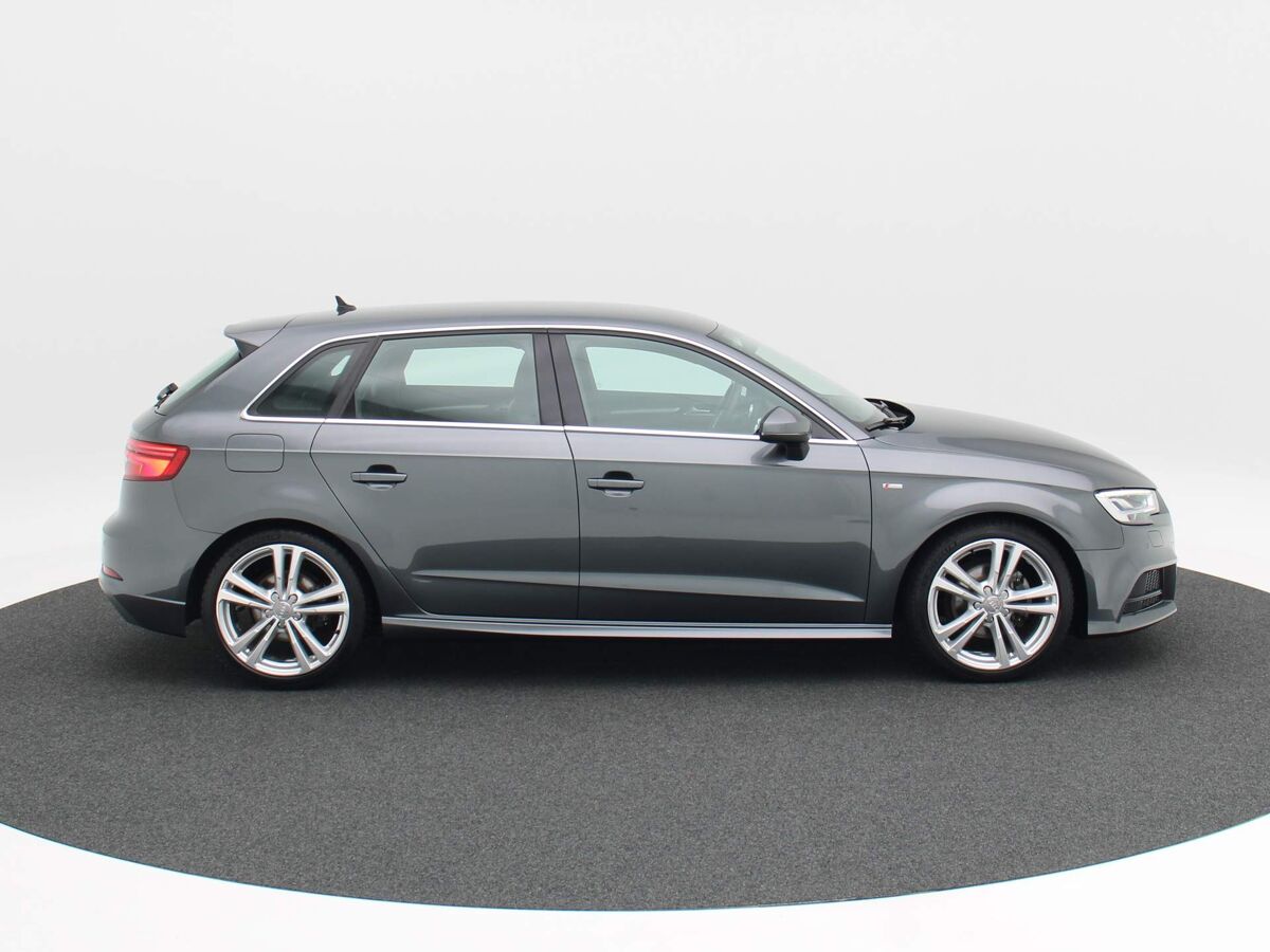 Audi A3 Sportback 35 TFSi 150 Pk S-Line | Navi | Full LED | 18 Inch | Camera | Virtual Cockpit | Stoelverwarming