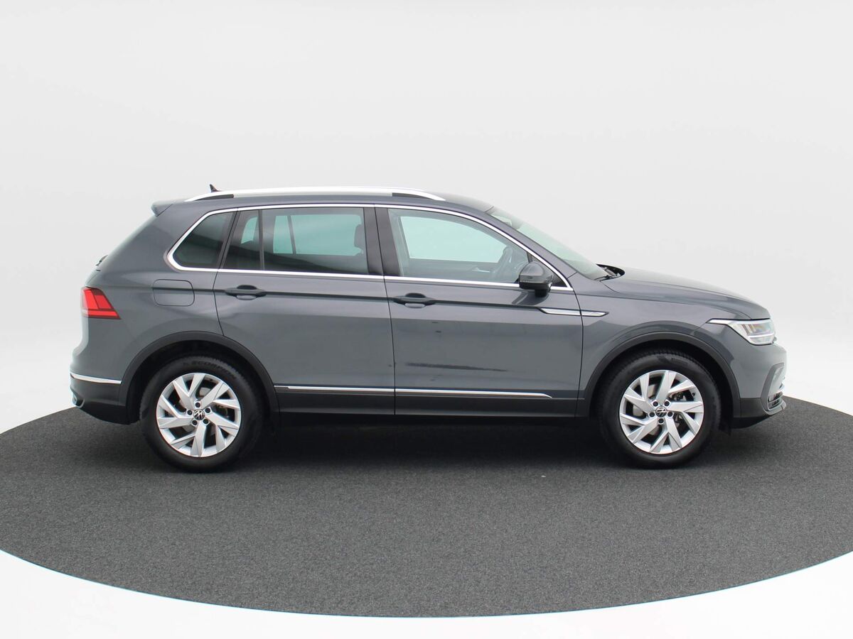 Volkswagen Tiguan 1.5 TSI Life 130pk | Trekhaak | Navi | Camera | Adaptive Cruise | 18'' Velgen | 9.894km!!