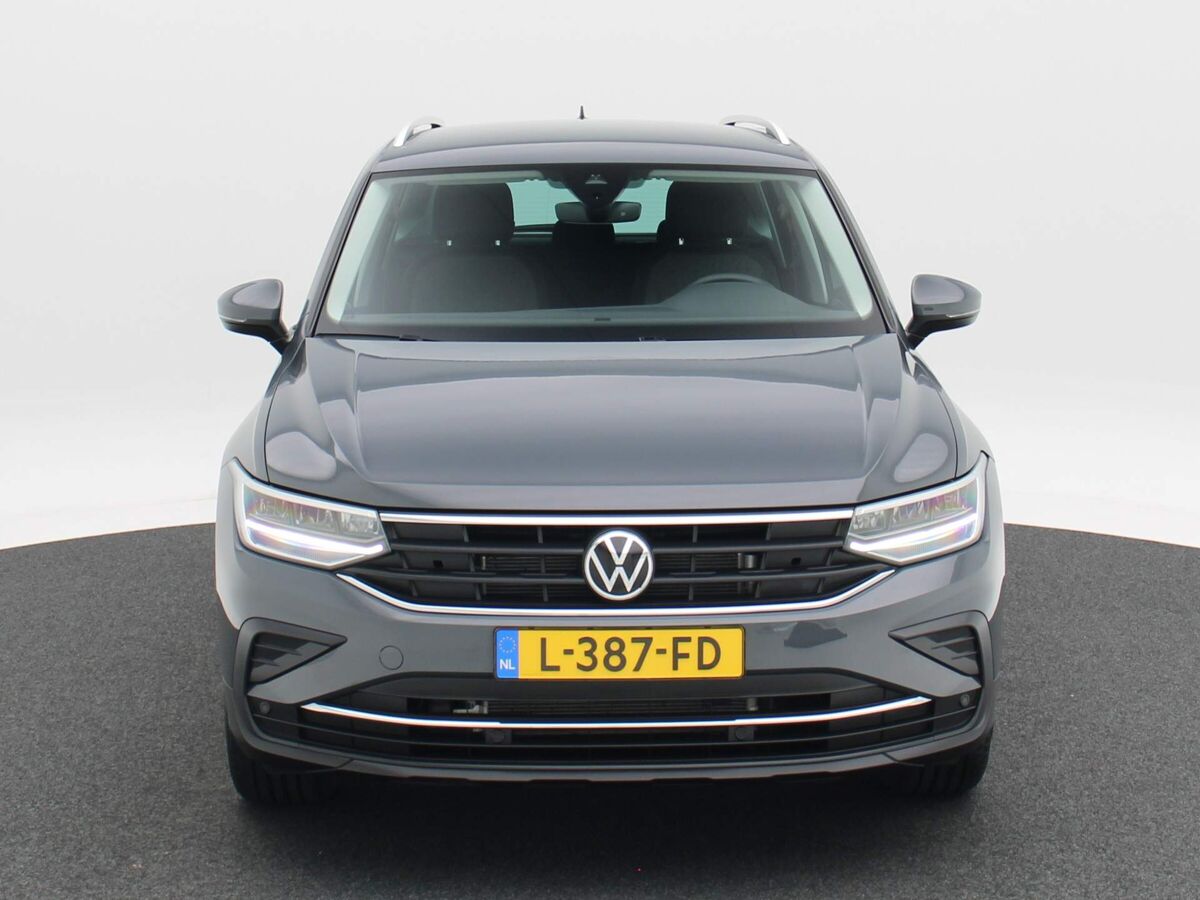 Volkswagen Tiguan 1.5 TSI Life 130pk | Trekhaak | Navi | Camera | Adaptive Cruise | 18'' Velgen | 9.894km!!