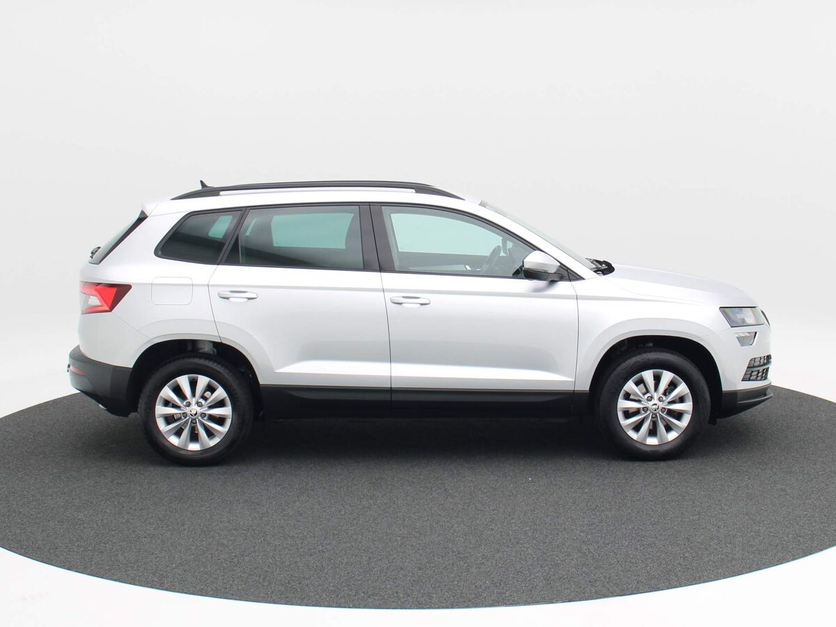 Škoda Karoq 1.0 TSi 110 Pk Business Edition | Navi | ECC | Cruise | Trekhaak | 16 Inch | Parkeersensoren