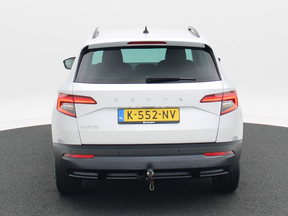 Škoda Karoq 1.0 TSi 110 Pk Business Edition | Navi | ECC | Cruise | Trekhaak | 16 Inch | Parkeersensoren