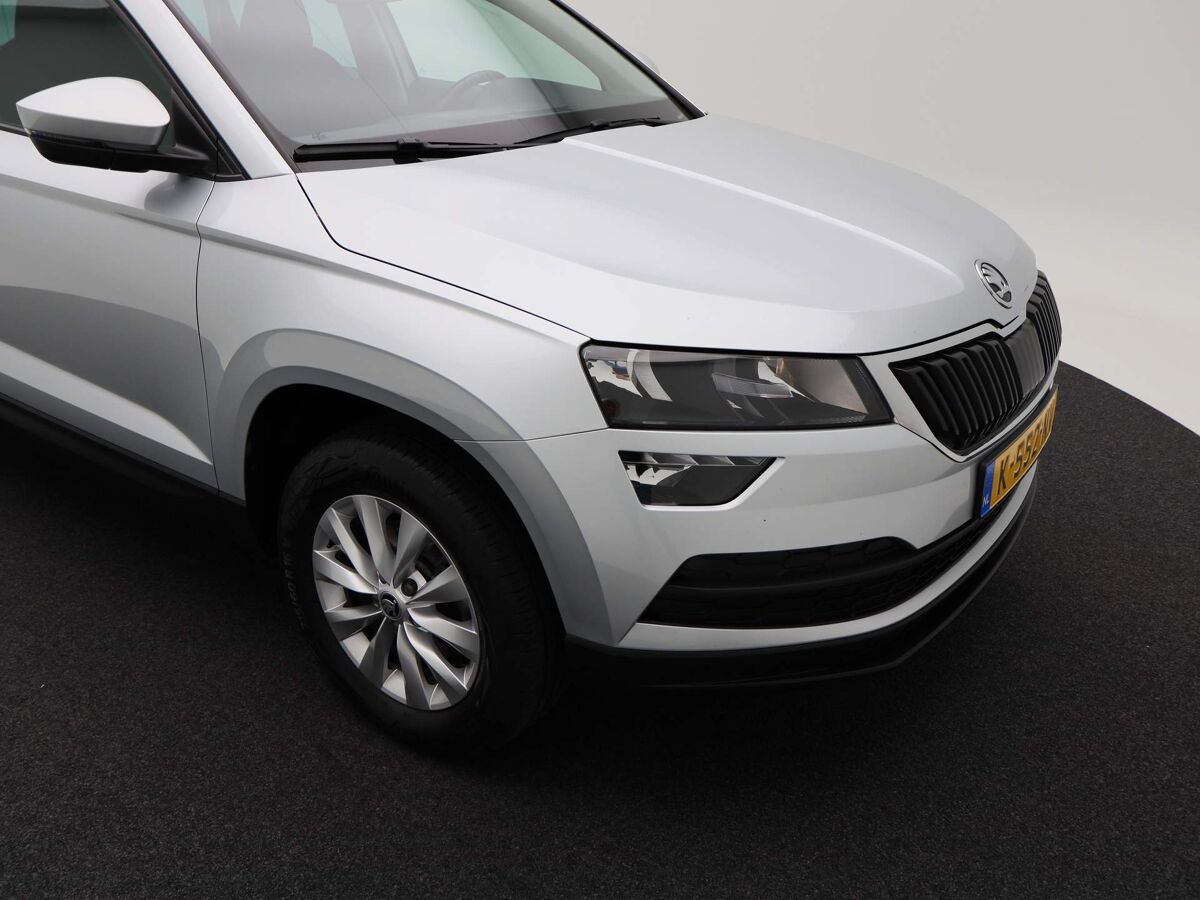 Škoda Karoq 1.0 TSi 110 Pk Business Edition | Navi | ECC | Cruise | Trekhaak | 16 Inch | Parkeersensoren