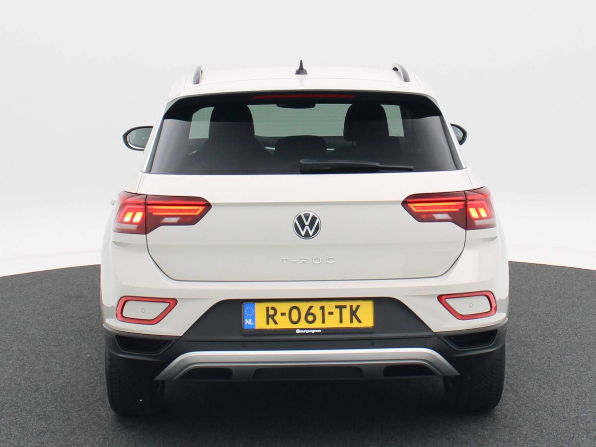 Volkswagen T-Roc 1.5 TSi Life Business | Carplay | LED | Adapt. cruise | 17 Inch | Parkeersensoren | 54.120 Km!!