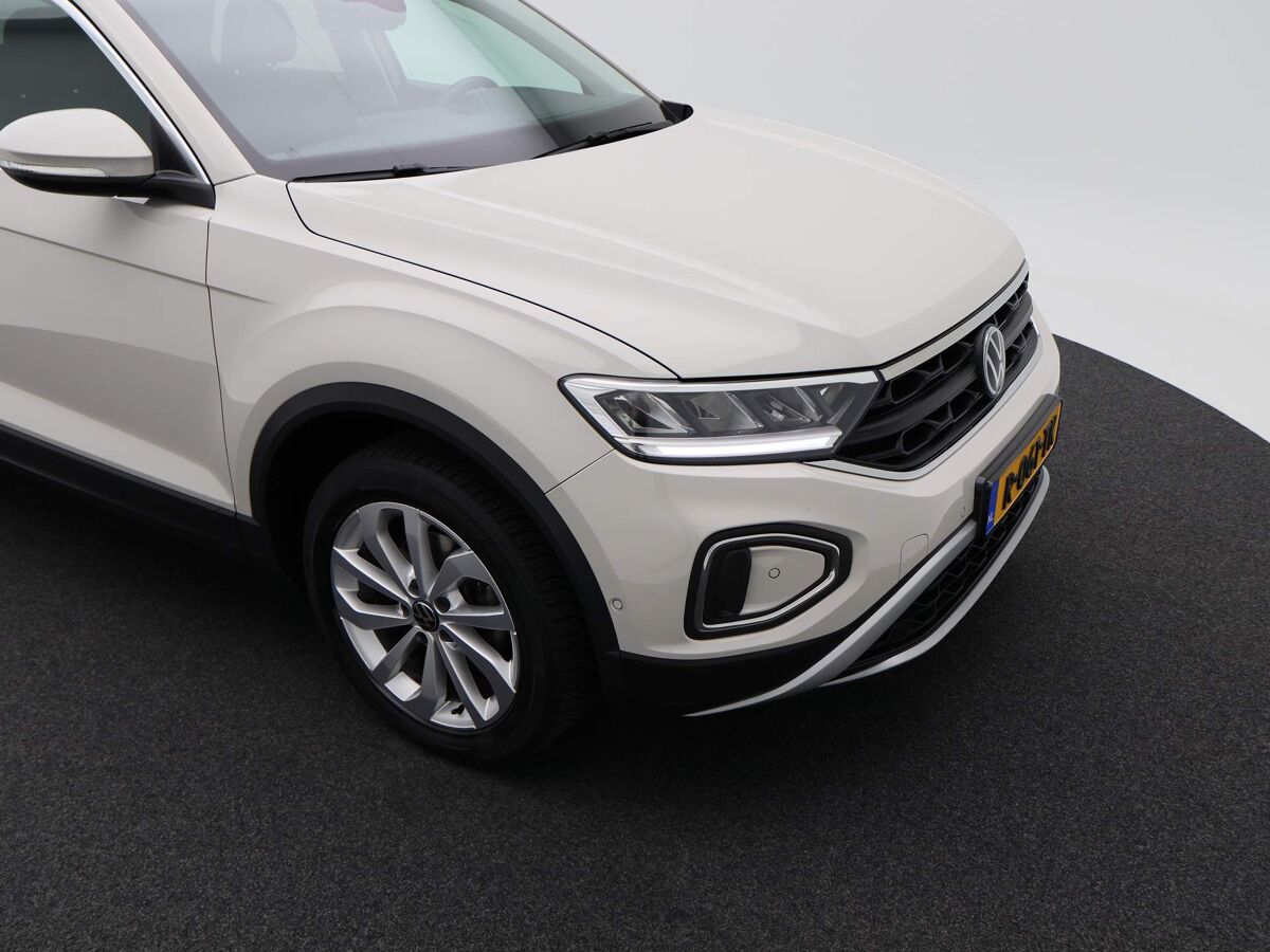 Volkswagen T-Roc 1.5 TSi Life Business | Carplay | LED | Adapt. cruise | 17 Inch | Parkeersensoren | 54.120 Km!!