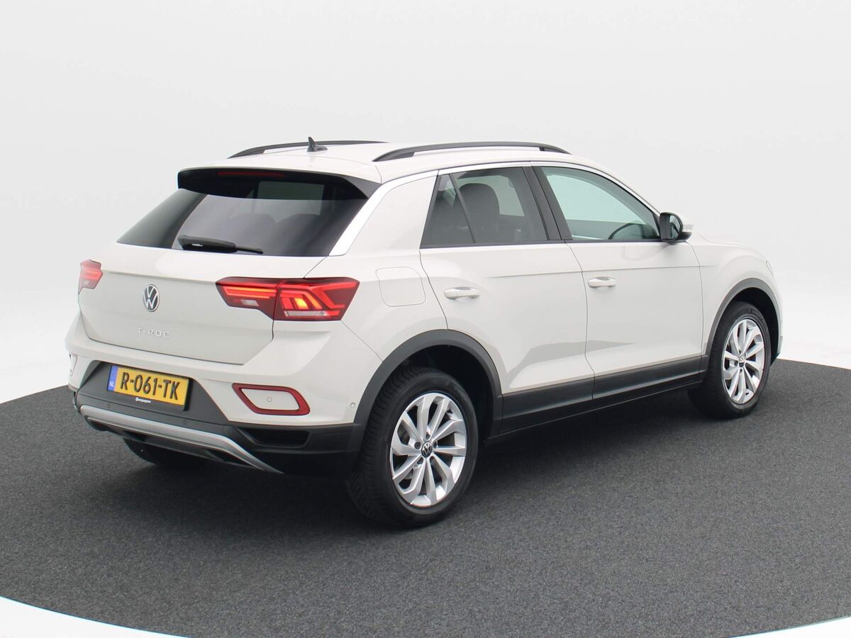 Volkswagen T-Roc 1.5 TSi Life Business | Carplay | LED | Adapt. cruise | 17 Inch | Parkeersensoren | 54.120 Km!!