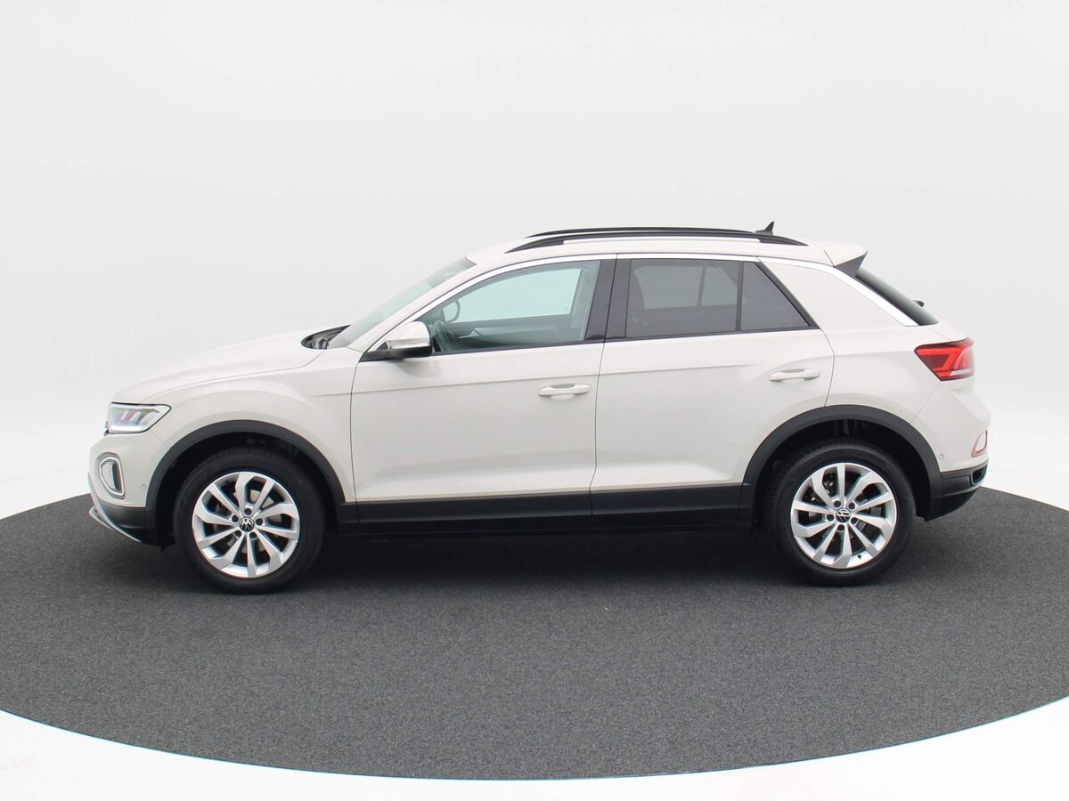 Volkswagen T-Roc 1.5 TSi Life Business | Carplay | LED | Adapt. cruise | 17 Inch | Parkeersensoren | 54.120 Km!!