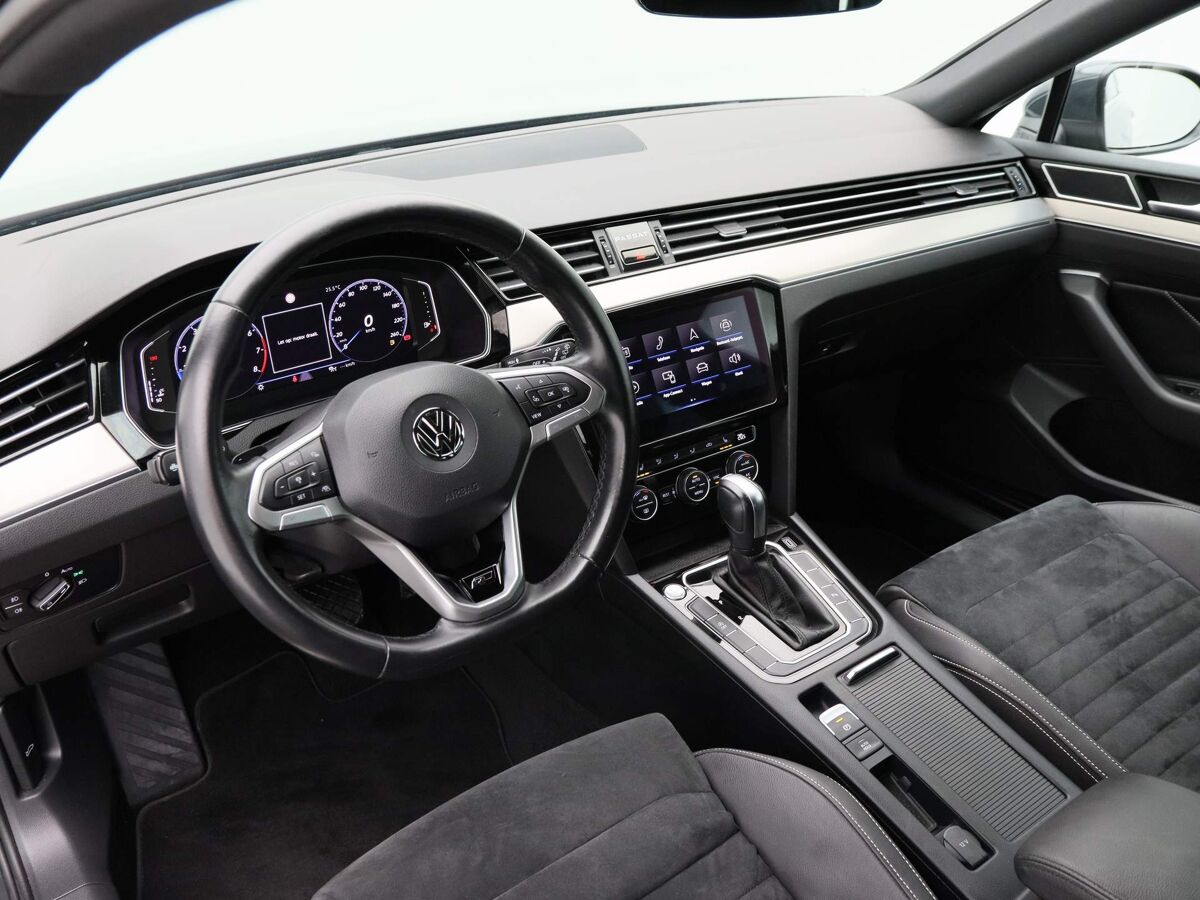 Volkswagen Passat Variant 1.5 TSi 150 Pk DSG R-Line | Navi | Full LED | 17 Inch | Alcantara | Adaptive Cruise | 84.400 Km!!