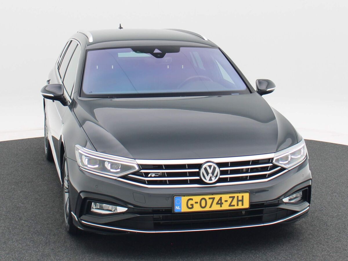 Volkswagen Passat Variant 1.5 TSi 150 Pk DSG R-Line | Navi | Full LED | 17 Inch | Alcantara | Adaptive Cruise | 84.400 Km!!