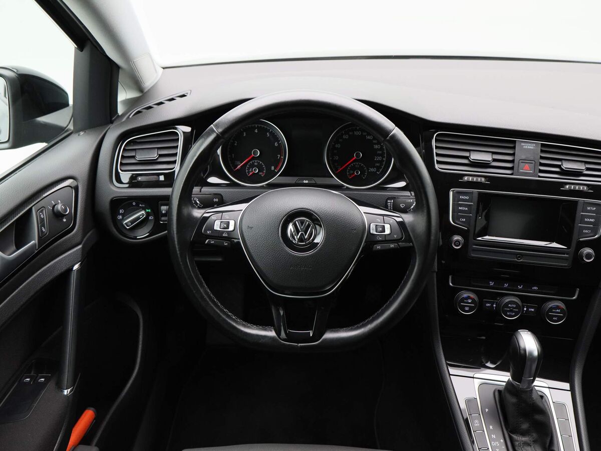 Volkswagen Golf 1.2 TSi DSG Highline | Cruise | Privacy glass | ECC | Bluetooth |