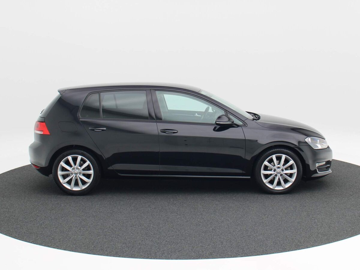 Volkswagen Golf 1.2 TSi DSG Highline | Cruise | Privacy glass | ECC | Bluetooth |