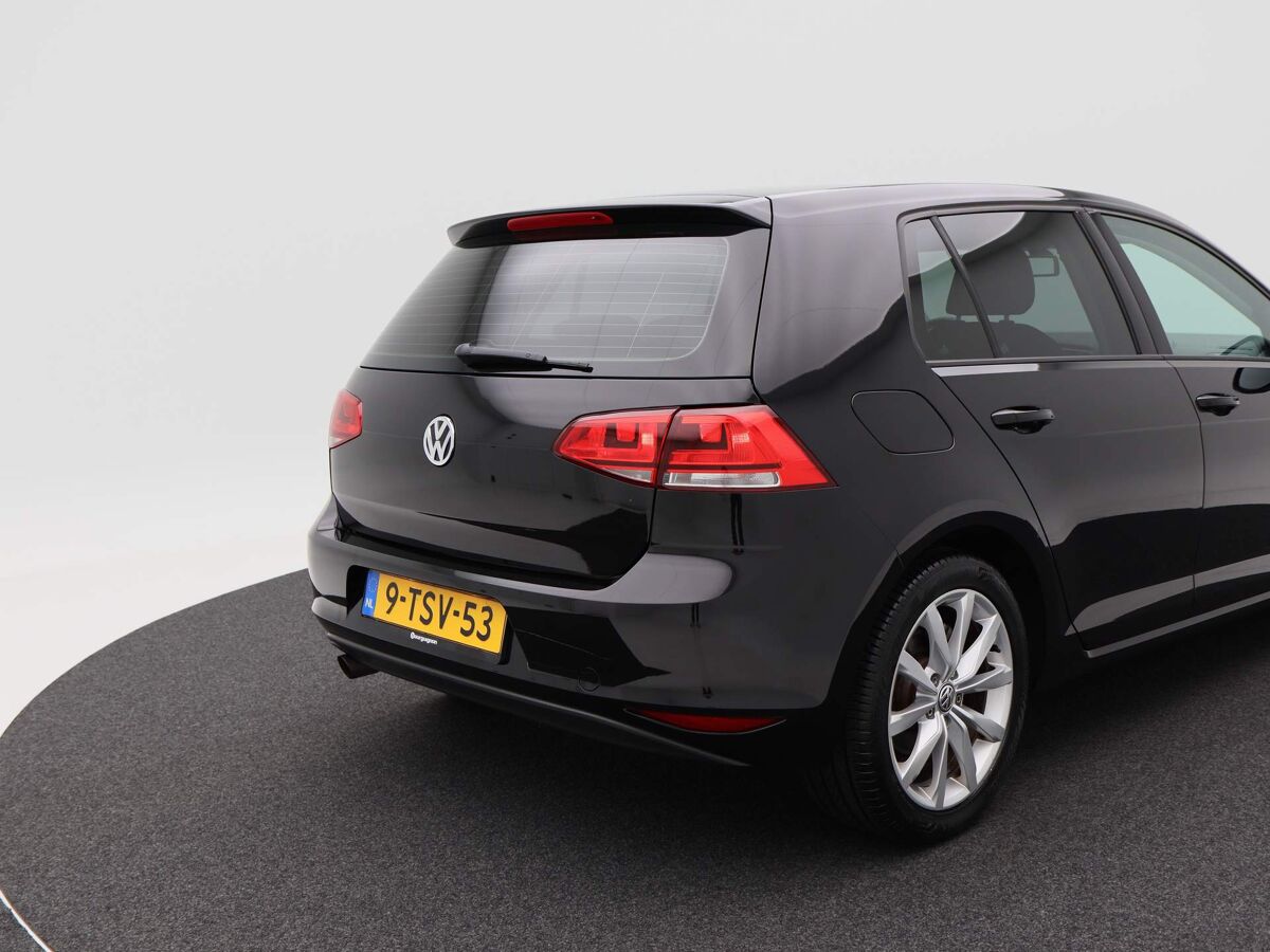 Volkswagen Golf 1.2 TSi DSG Highline | Cruise | Privacy glass | ECC | Bluetooth |