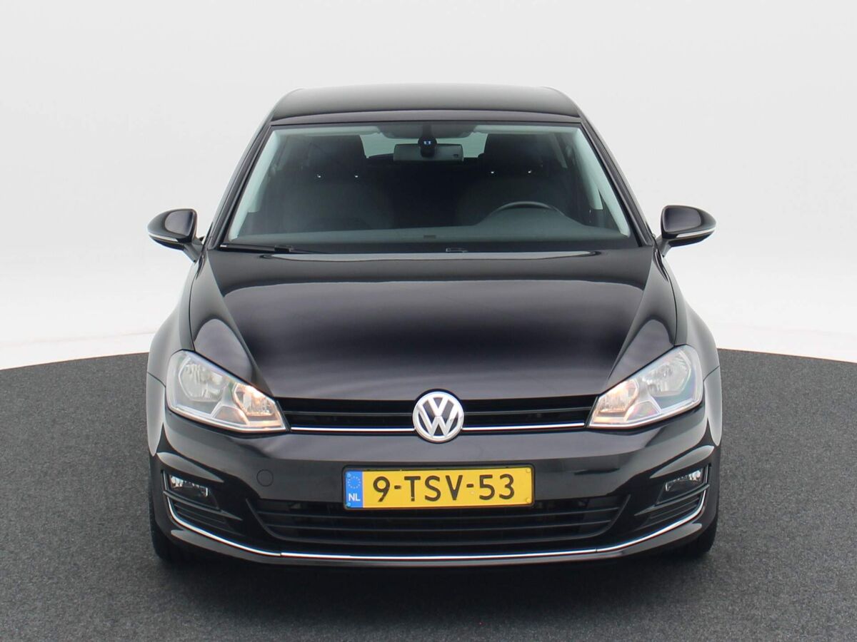 Volkswagen Golf 1.2 TSi DSG Highline | Cruise | Privacy glass | ECC | Bluetooth |