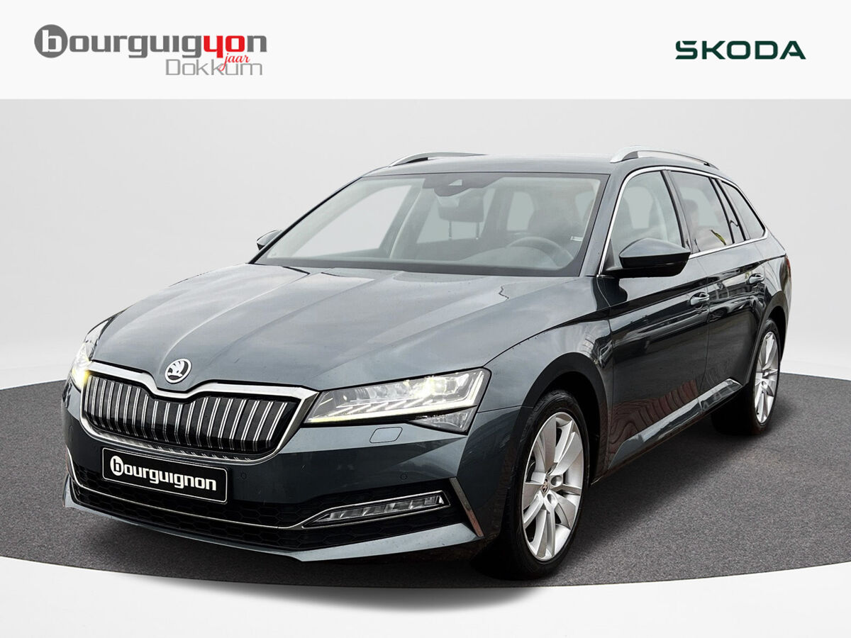 Škoda Superb Combi 1.4 TSI iV Business Edition Plus 218 pk PHEV | Trekhaak | A-Camera |