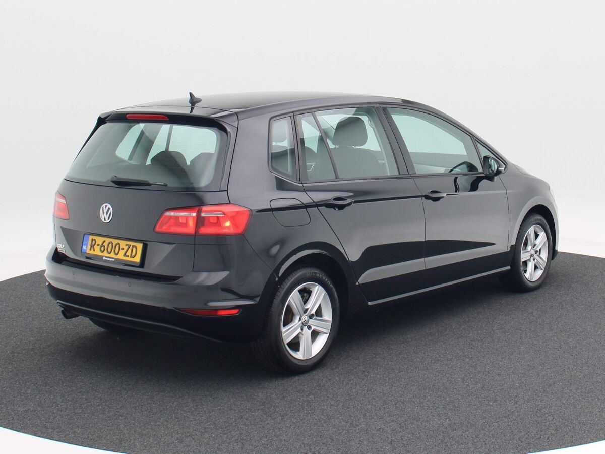 Volkswagen Golf Sportsvan 1.2 TSi 105 Pk DSG Comfortline Navi | Bluetooth | ECC | 16 Inch | Parkeersensoren | 110.452 Km!!