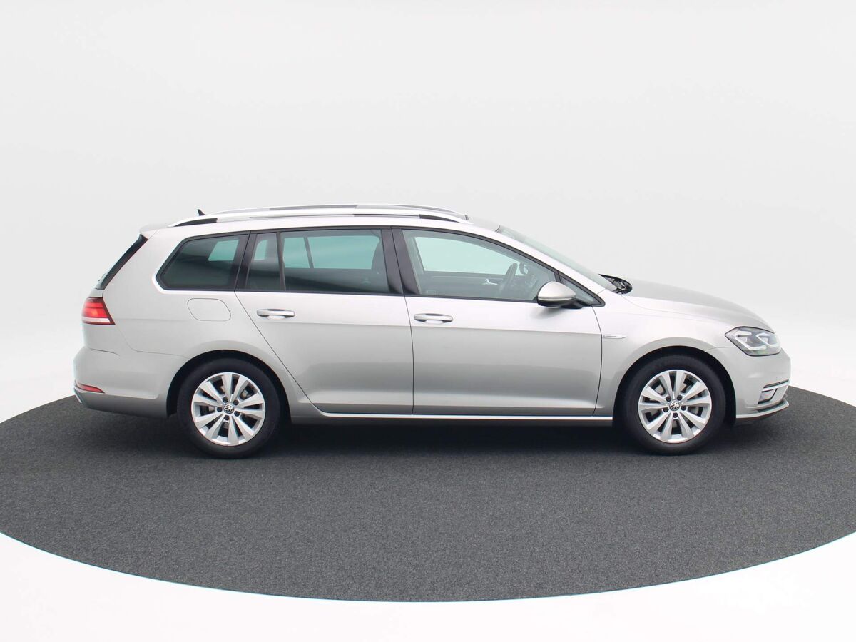 Volkswagen Golf Variant 1.5 TSi 130 Pk Highline | Adaptive cruise | Stoel verw. | Panorama | Navi | Carplay | LED |