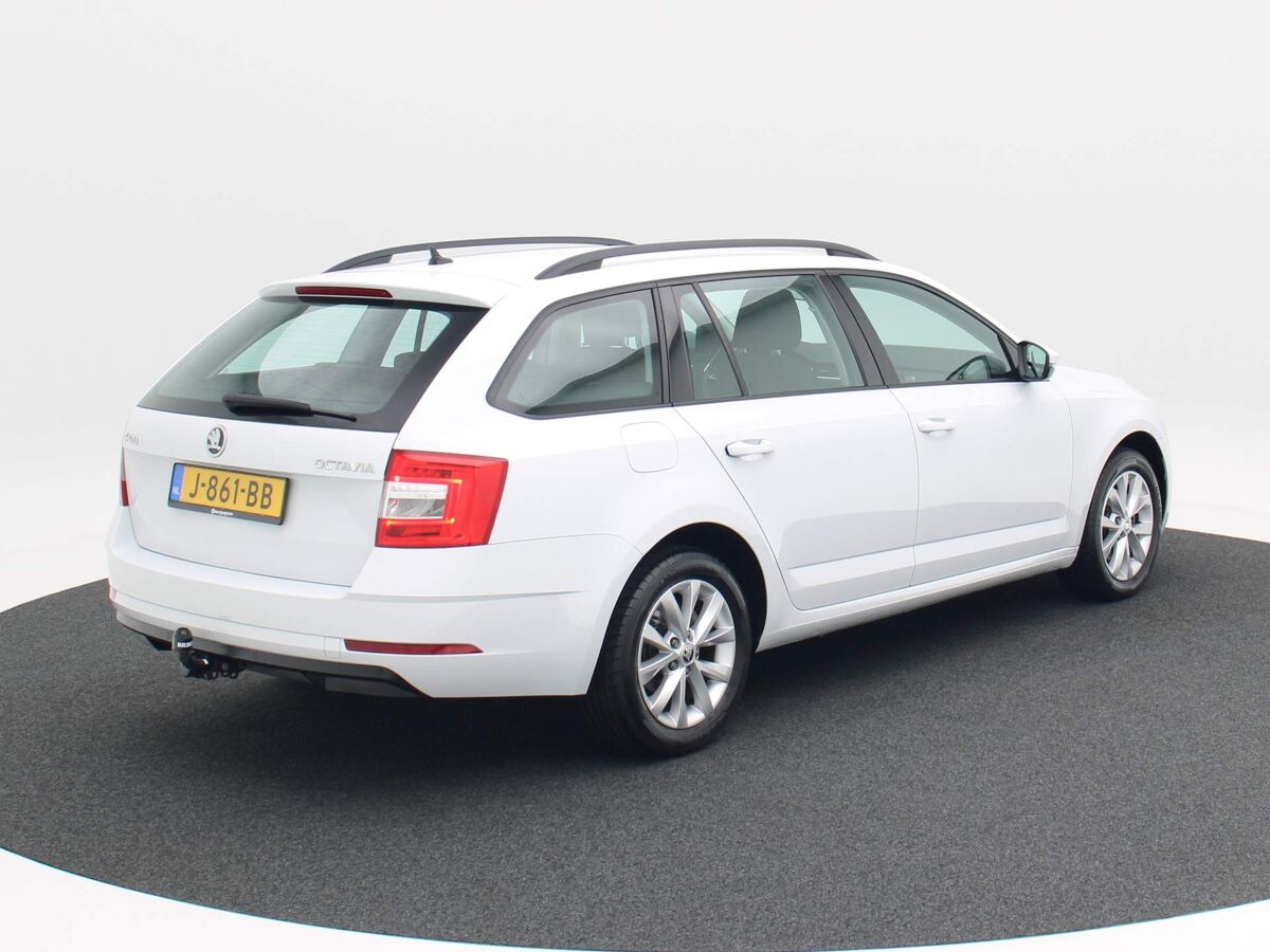 Škoda Octavia Combi 1.0 TSi 115 Pk Business Edition | Navi | Cruise Controle | Trekhaak | Parkeersensoren | 16 Inch | 62.457 Km!!