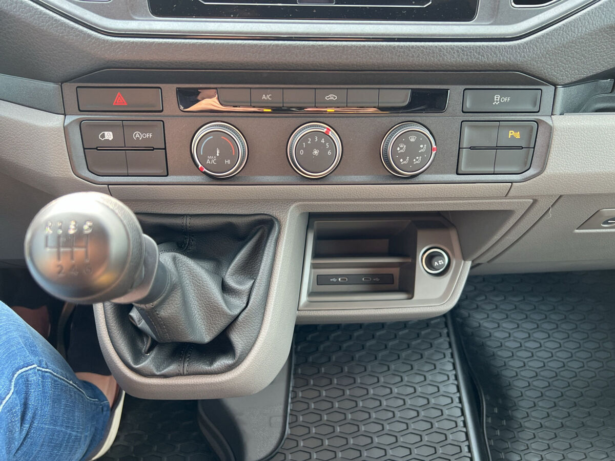 VW-Bedrijfswagens Crafter 35 2.0 TDI 140 pk H6 L3H3 | Airco | ERGO | App Connect | Navi via App | PDC |