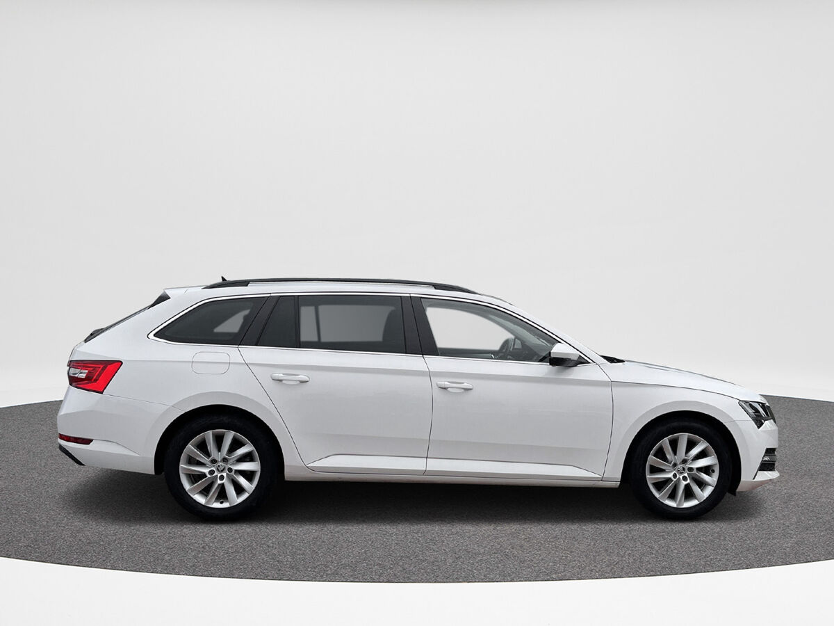 Škoda Superb Combi 1.4 TSI iV 218 pk PHEV Ambition | DCC | Trekhaak | DAB | LED |