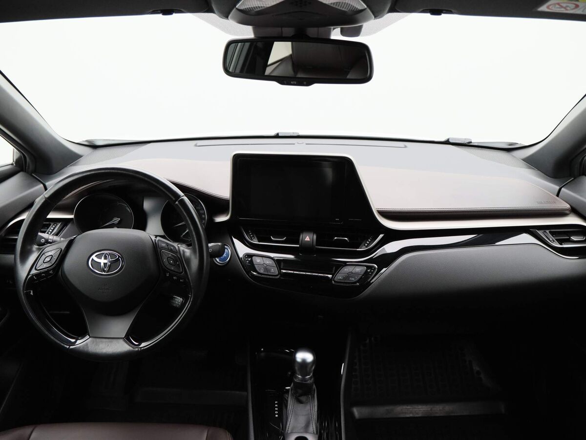 Toyota C-HR 1.8 Hybrid Executive | Navi | Cruise | 18 Inch | Camera | Privacy Glass | 90.908 Km!!