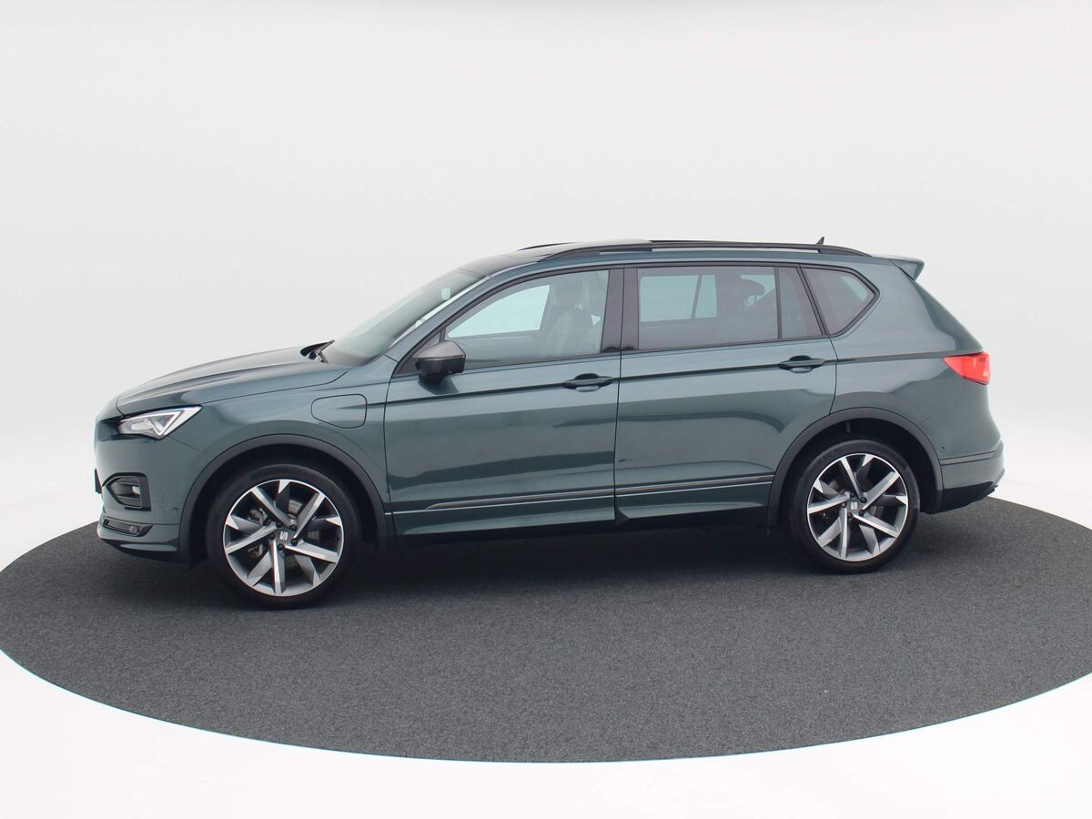 SEAT Tarraco 1.4 TSi 245 Pk DSG e-Hybrid PHEV FR Business | Leder | Panoramadak | 20 Inch | Trekhaak | Camera | 33.928 Km!!