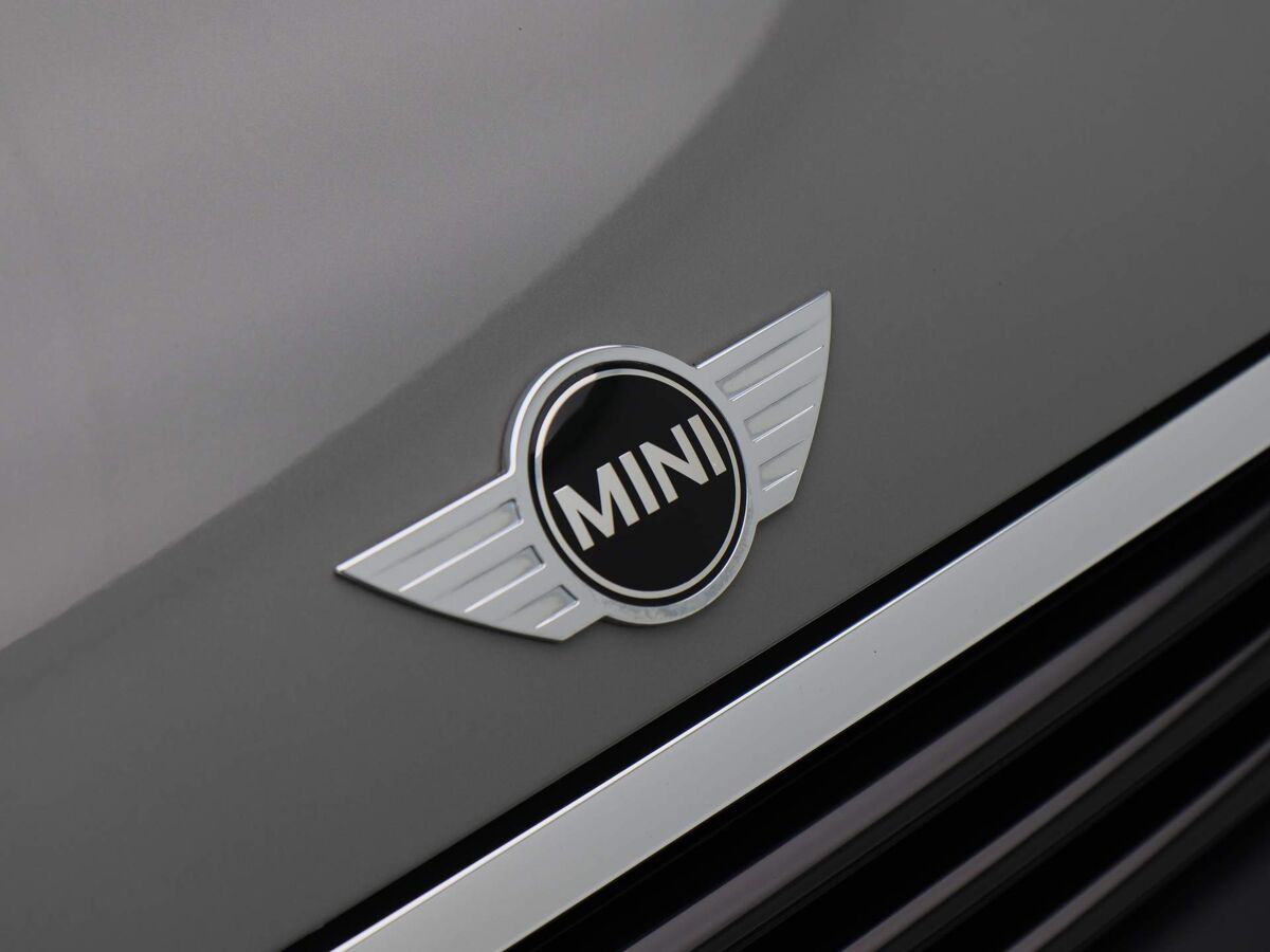 MINI Mini Clubman 1.5 One Serious Business | Cruise | Stoel Verw. | Navi | Bluetooth | Airco