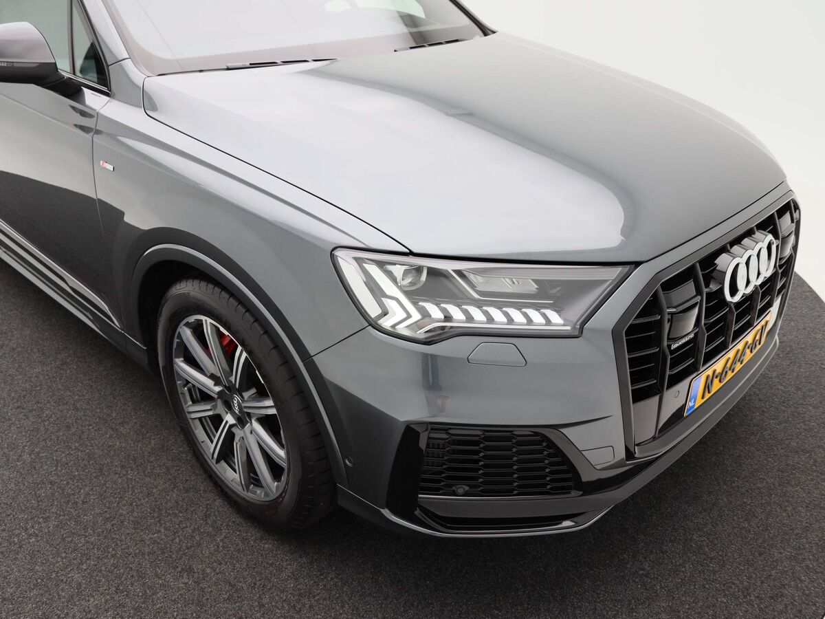 Audi Q7 60 TFSI e quattro Competition Laser Led | Head up | Garagedeur opener | Leder | Luchtvering