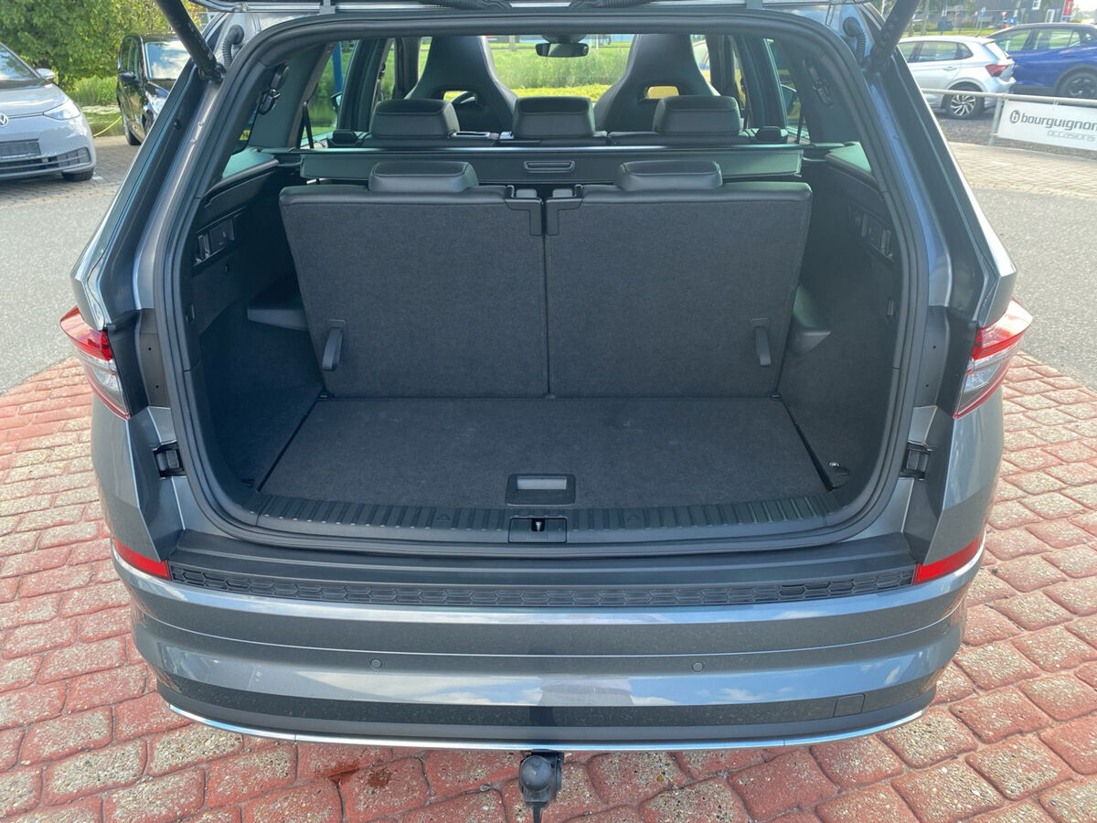 Škoda Kodiaq 1.5 TSI 150 pk DSG Sportline |  7p. | Pano Dak | Trekhaak |