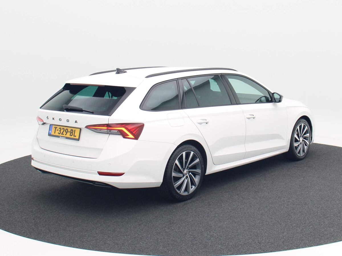 Škoda Octavia Combi 1.0 TSi Sport Business | Leder | Sportstoelen | 18 Inch | Navi | PDC | Privacy Glass | Stoelverwarming