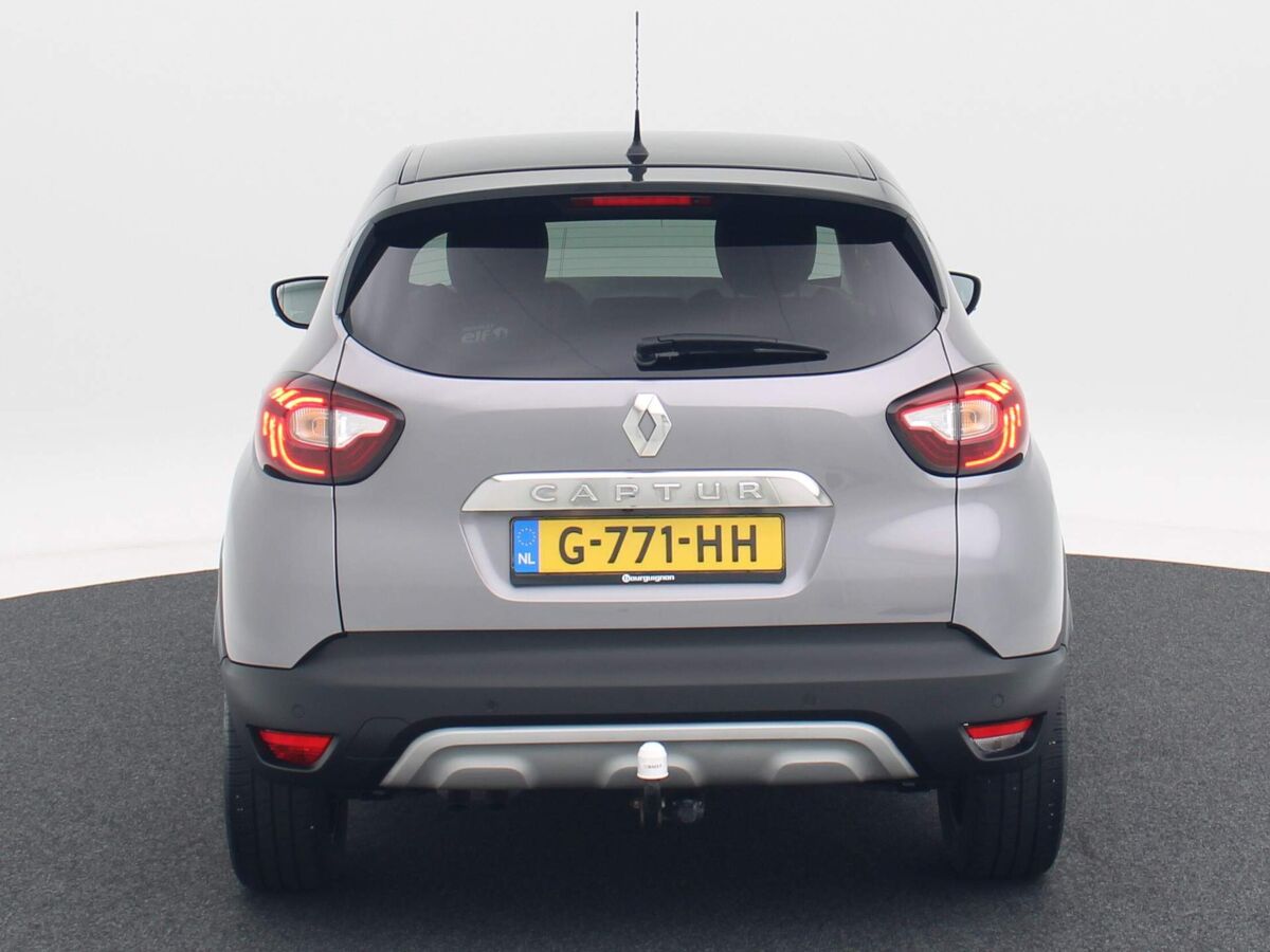 Renault Captur 1.3 TCe 130 Pk Intens | Navi | Camera | ECC | Cruise | Trekhaak | 17 Inch | 71.094 Km!!