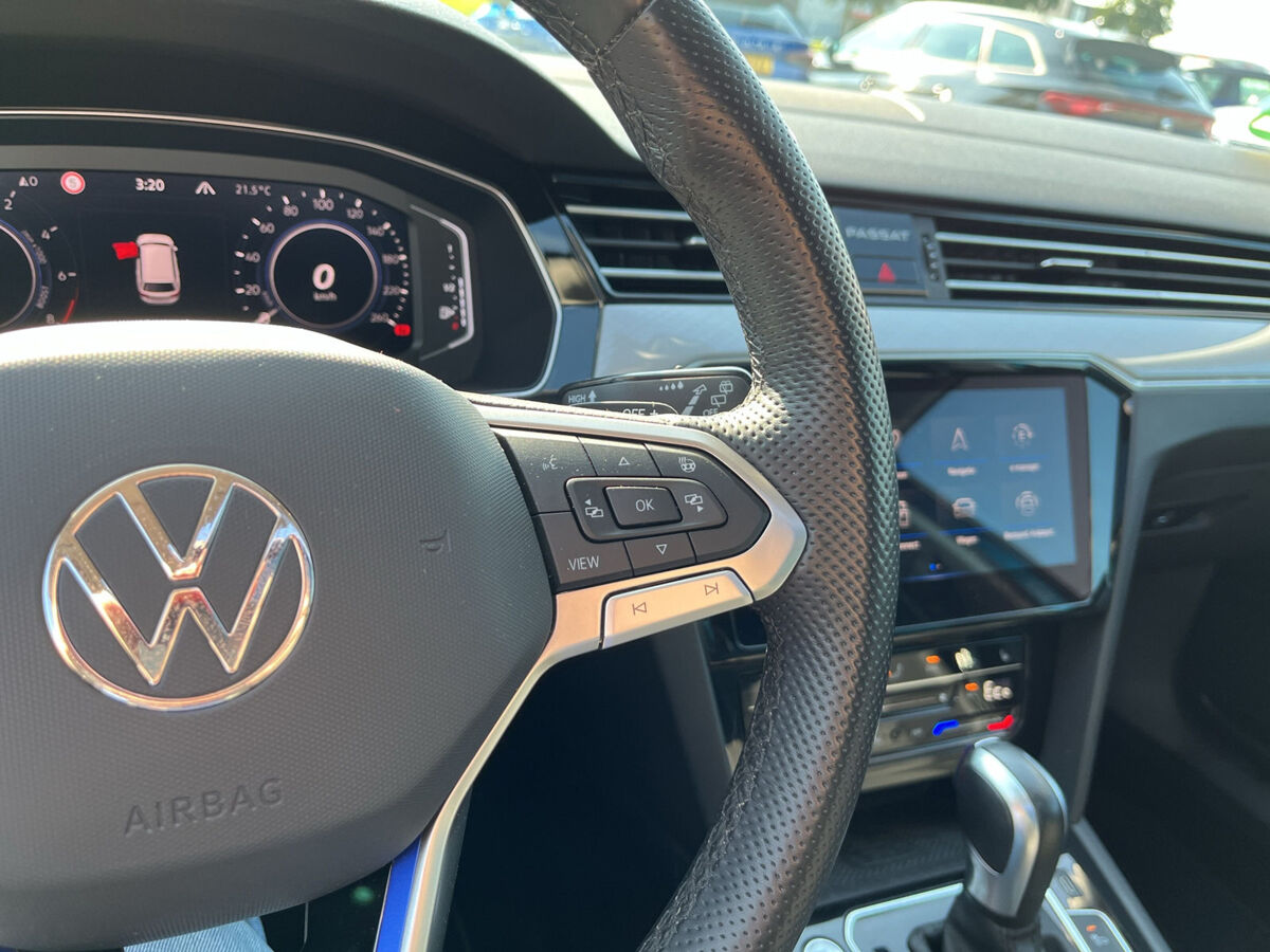 Volkswagen Passat Variant 1.4 TSI PHEV GTE | Leder | Trekhaak | Camera rondom |