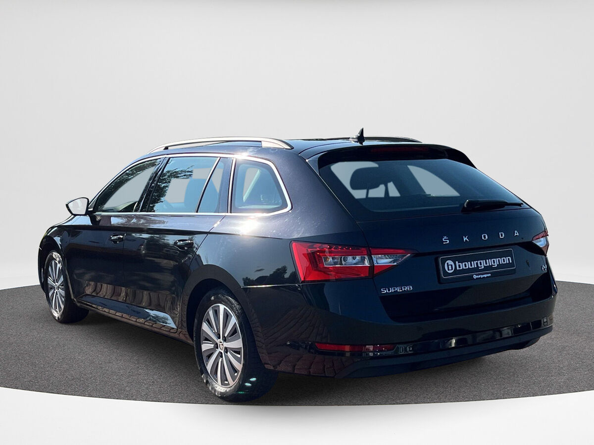 Škoda Superb Combi 1.4 TSI iV 218 pk PHEV | Trekhaak | Stoelverwarming | Navi | Clima | PDC |