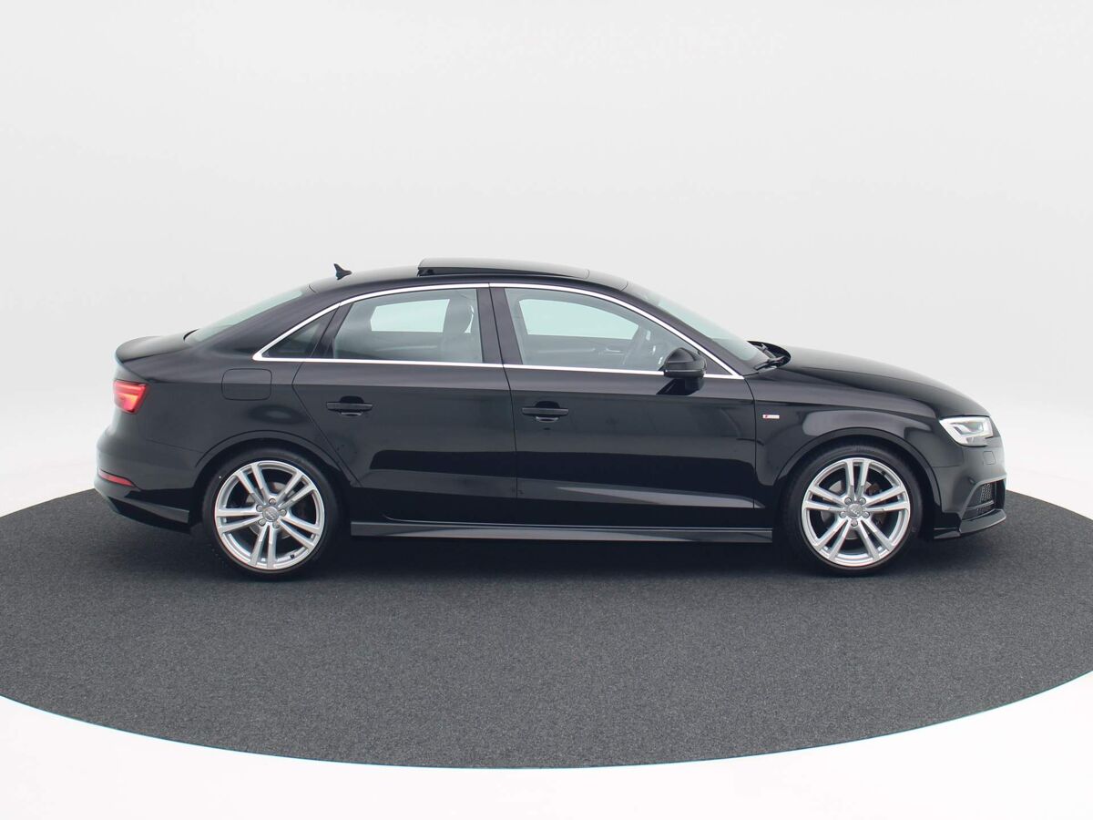 Audi A3 Limousine 35 TFSi 150 Pk S-Line | B&O | Panorama | 18 Inch | Navi | Full LED | 79.108 Km!!