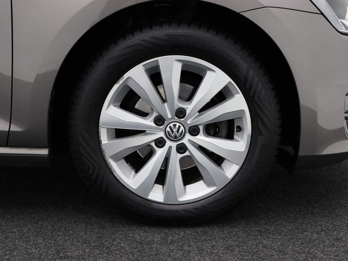 Volkswagen Golf 1.0 TSi 115 Pk DSG Comfortline | Cruise Controle | 16 Inch | Parkeersensoren V+A | Trekhaak | 64.355 Km!!