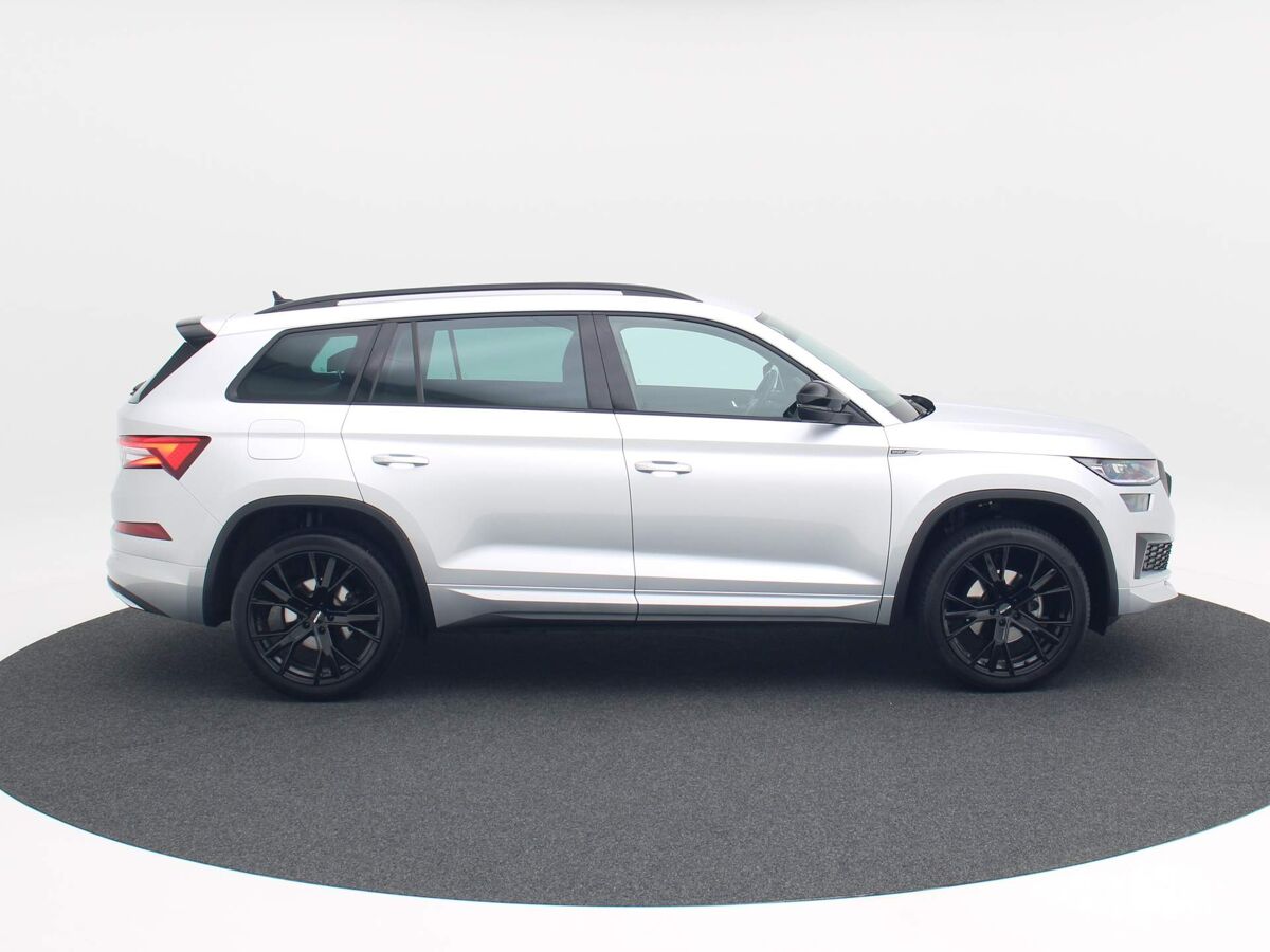 Škoda Kodiaq 1.5 TSi 150 Pk DSG Sportline Business | 20 Inch | Trekhaak | Camera | Stoelverwarming | 26.744 Km!!