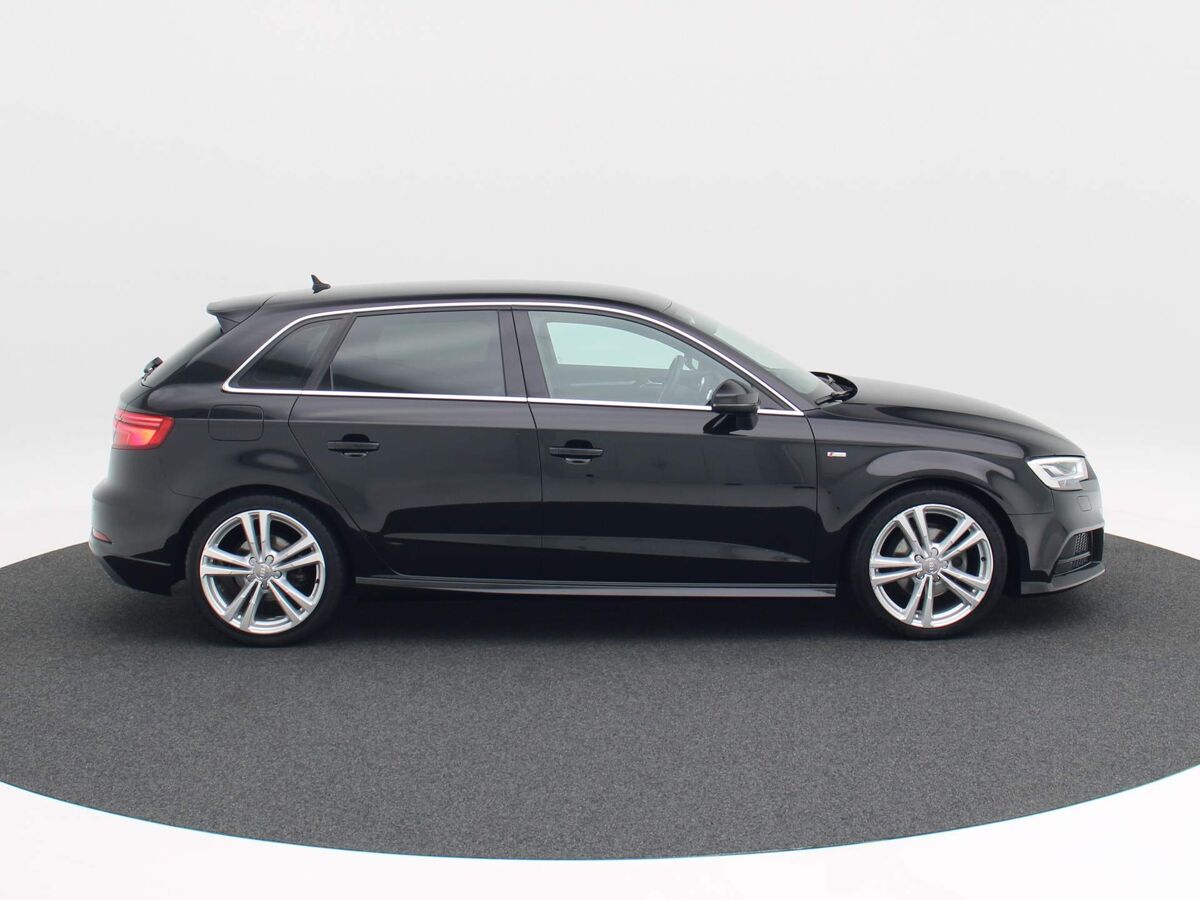 Audi A3 Sportback 1.5 TFSi 150 Pk Automaat S-Line | Navi | Full LED | Cruise Controle | 18 Inch | Privacy Glass